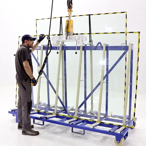 Aardwolf AGL32 mechanical glass lifter with side support arms for 2–32 mm flat glass sheets