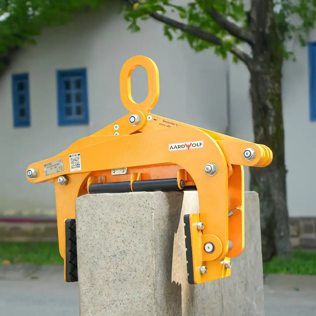 Aardwolf ASL300 Scissor Clamp Lifter for large stone and precast components