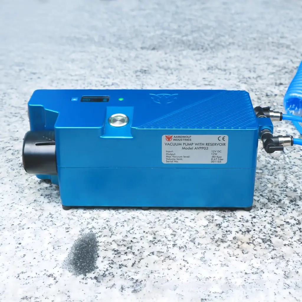 Aardwolf AVPP03 Vacuum Pump with Reservoir for compatible vacuum equipment
